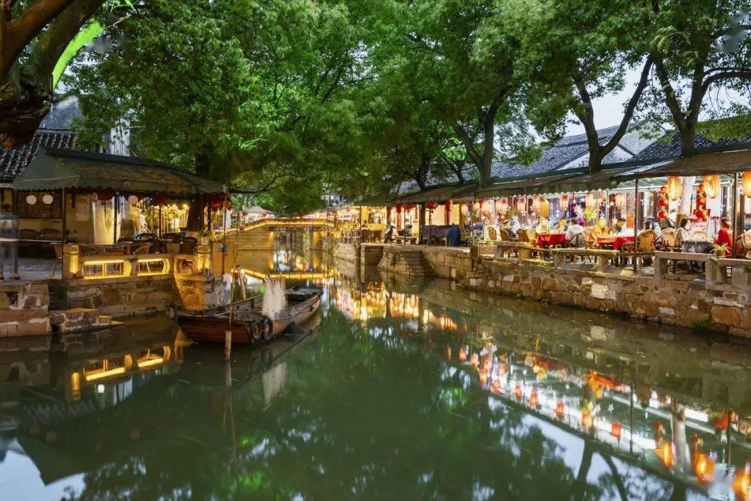 记者:韦世豪在广州体检是要就读广州某高校 并非海港安排